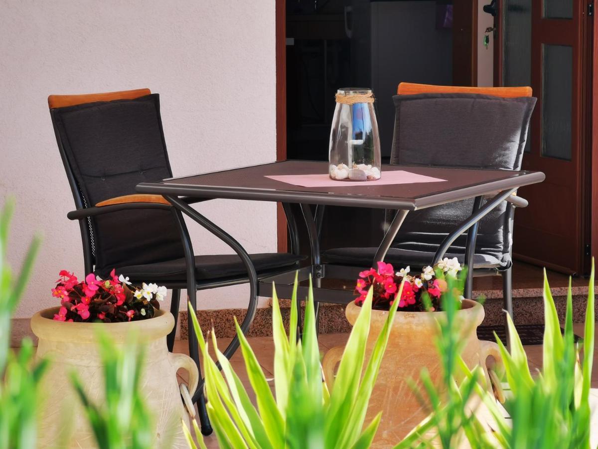 Apartments Medusa Rovinj Bagian luar foto