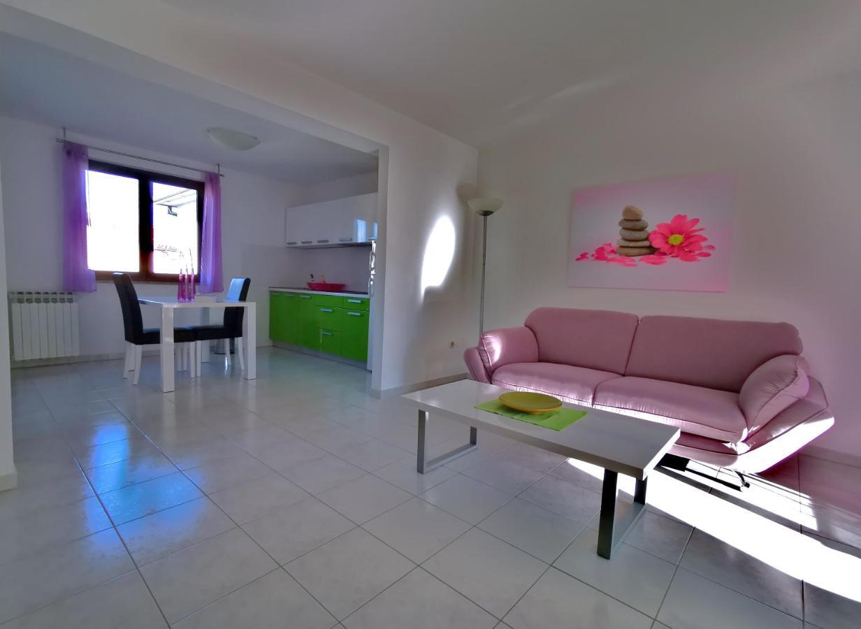Apartments Medusa Rovinj Bagian luar foto