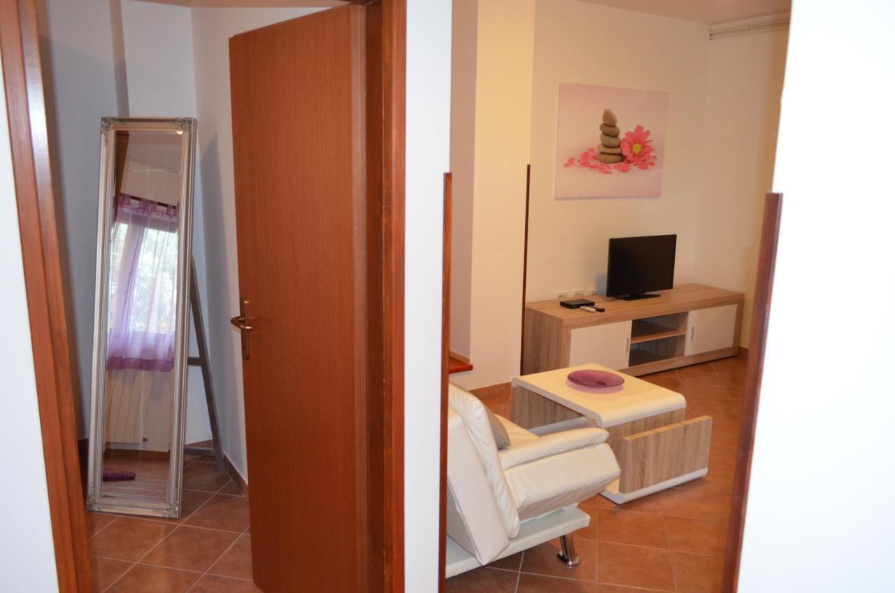 Apartments Medusa Rovinj Bagian luar foto