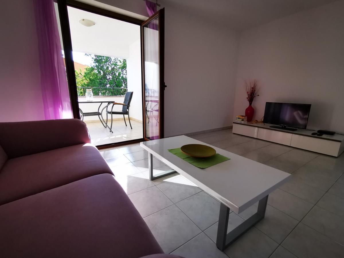Apartments Medusa Rovinj Bagian luar foto