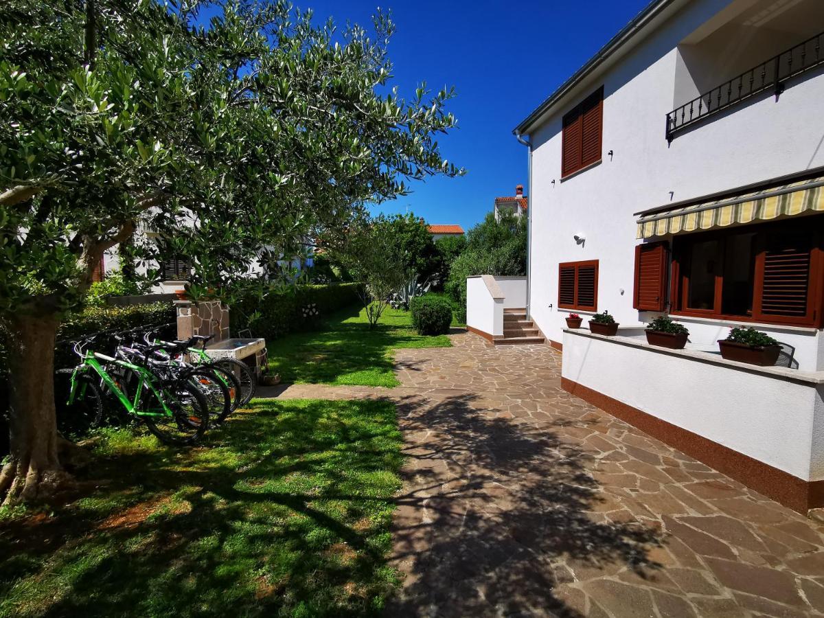 Apartments Medusa Rovinj Bagian luar foto